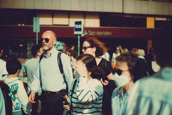 Les coulisses dévoilées : Comment créer un spectacle d'humour inoubliable